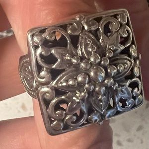 Sarda sterling silver ring
